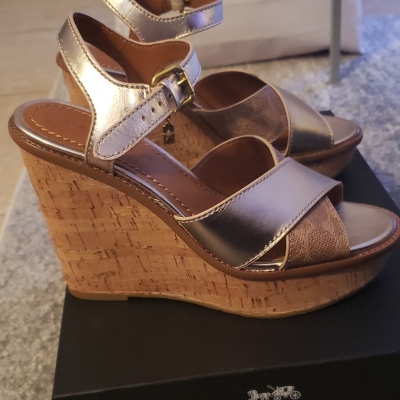 NWT Coach wedges - Picture 4 of 6